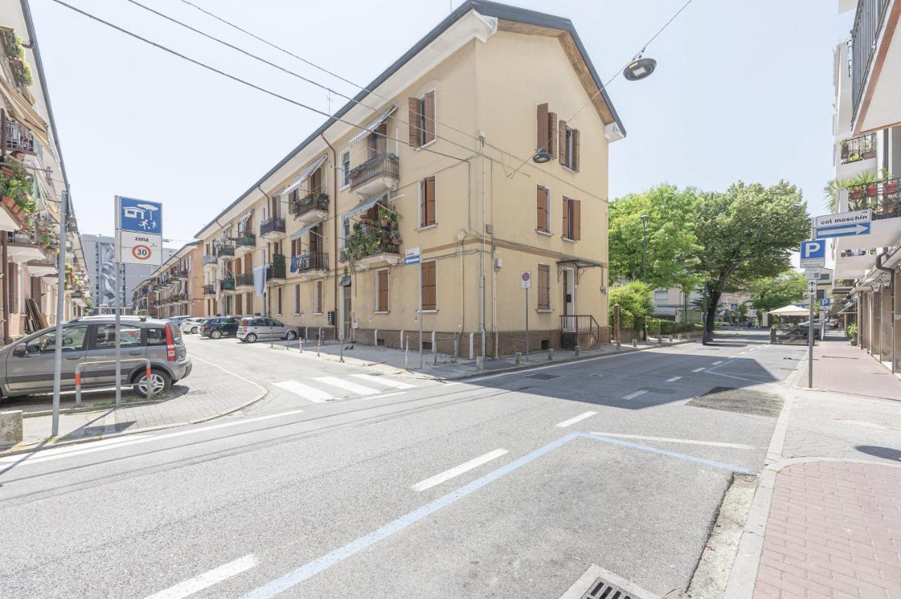 Ferienwohnung Arte E Cinema - 10 Min Da Venezia Mestre Exterior foto